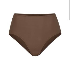 Skims - Fits Everybody Full Brief - Oxide - Medium